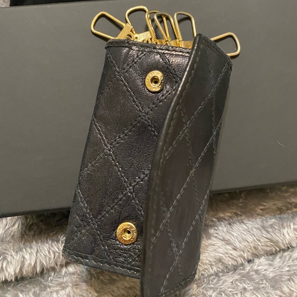RARE CHANEL 6 key holder - Picture 2 of 15